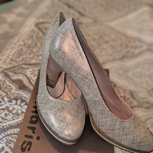 Tamaris Platinum Heels